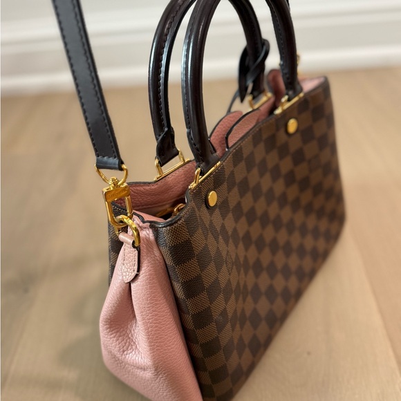 LOUIS VUITTON Brittany Damier Ebene Shoulder Bag - Picture 7 of 9